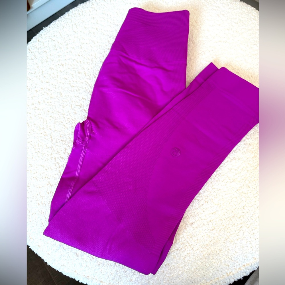 Lululemon Zone in tight leggings